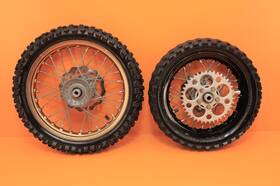 45110010144 Ktm 2009 04-13 50sx 50 Oem Front Rear Wheel Set Hub Rims Spokes Tire Center