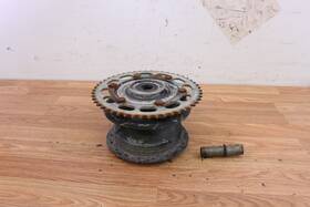 1e6-25311-00-98 Yamaha 1976 Xt500 Rear Wheel Hub
