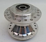 2004-2005 Harley-davidson Dyna Glide Fxd Single Disc Front Wheel Hub 43877-04. Fixed Price $127.45.